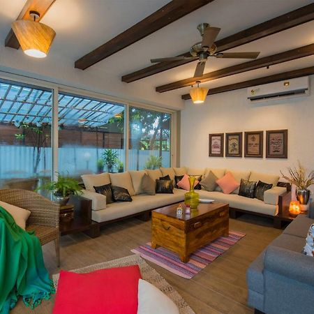 El Lodge By Stayvista - Pool, Lawn, And A Charming Gazebo For Your Perfect Getaway ロナバラ エクステリア 写真